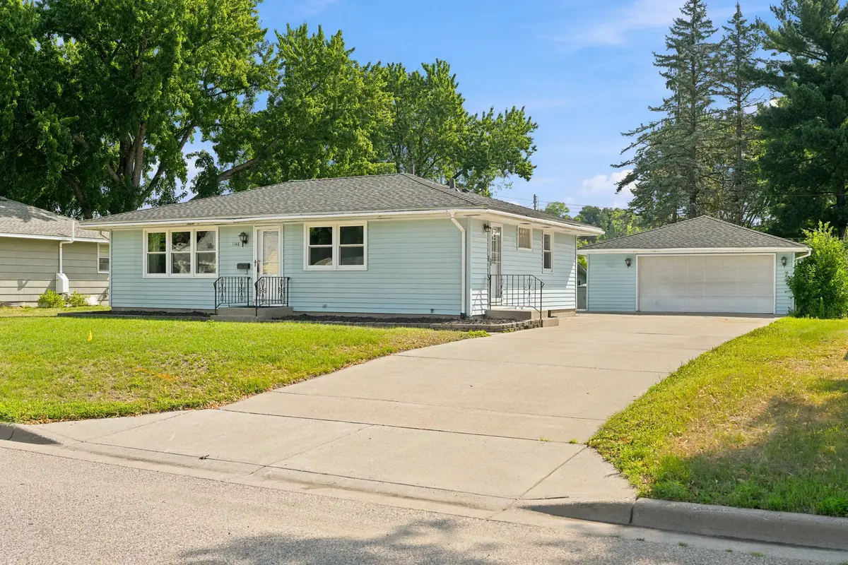 1148 Aurora Avenue, Saint Paul Park, MN 55071 - #1