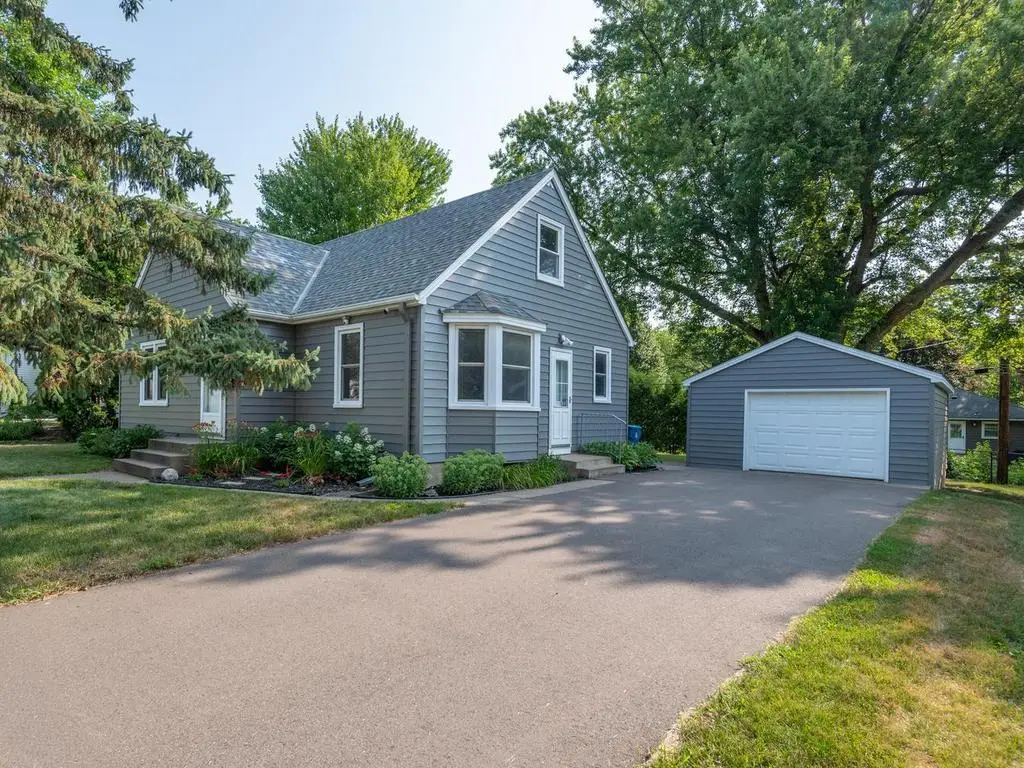 325 5th Avenue N, Hopkins, MN 55343 - #1