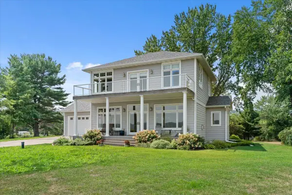 32297 Lakeview Drive, Lake City, MN 55041
