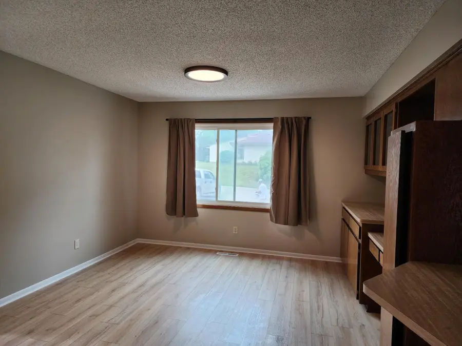 2860-2862 Wheeler Street N, Roseville, MN 55113 - #3