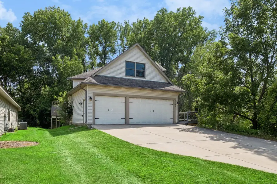 2209 Congress Street, South Saint Paul, MN 55075 - #2