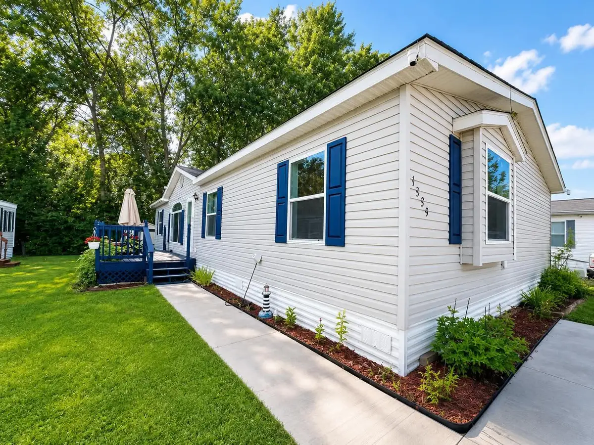 1339 Pine Tree, Maplewood, MN 55119 - #1