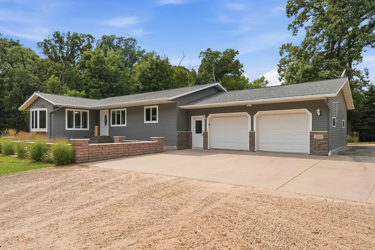 20219 Co Rd 197, Belgrade, MN 56312 - #1