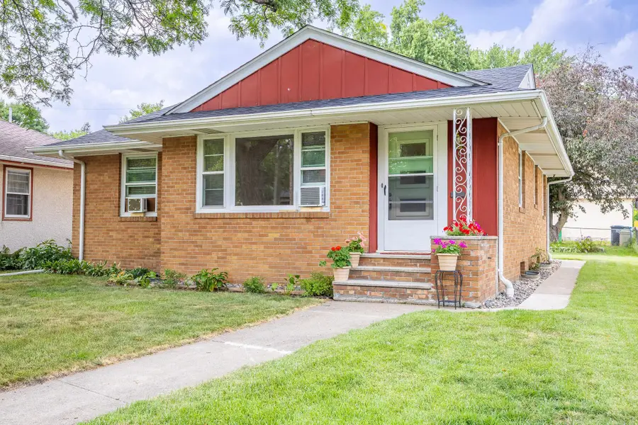 591 36th Avenue Ne, Minneapolis, MN 55418 - #2