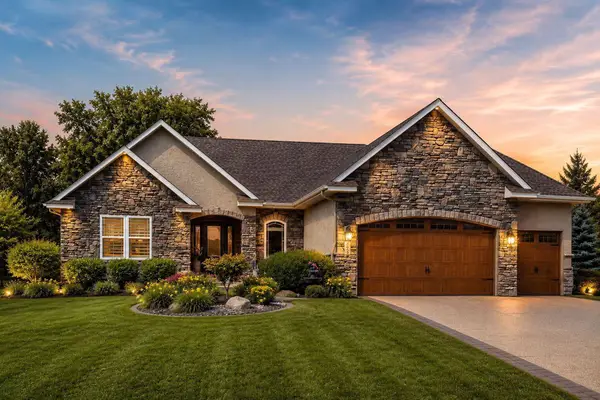 2462 Lone Eagle Trail, Woodbury, MN 55129