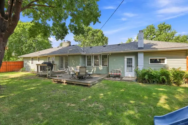 8 6th Avenue Ne, Osseo, MN 55369