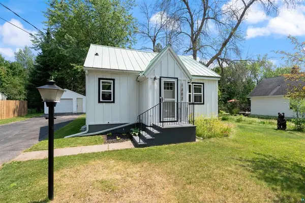 1302 Eklund Avenue, Duluth, MN 55811