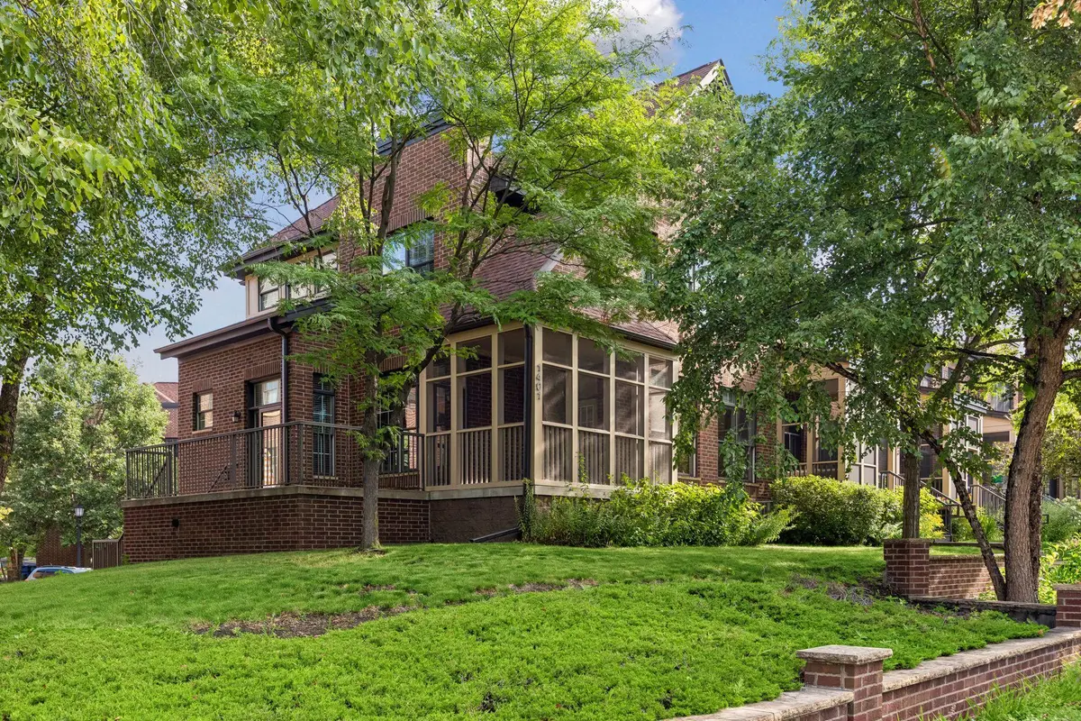 1401 Franklin Avenue Se, Minneapolis, MN 55414 - #1