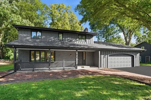 17015 24th Avenue N, Plymouth, MN 55447