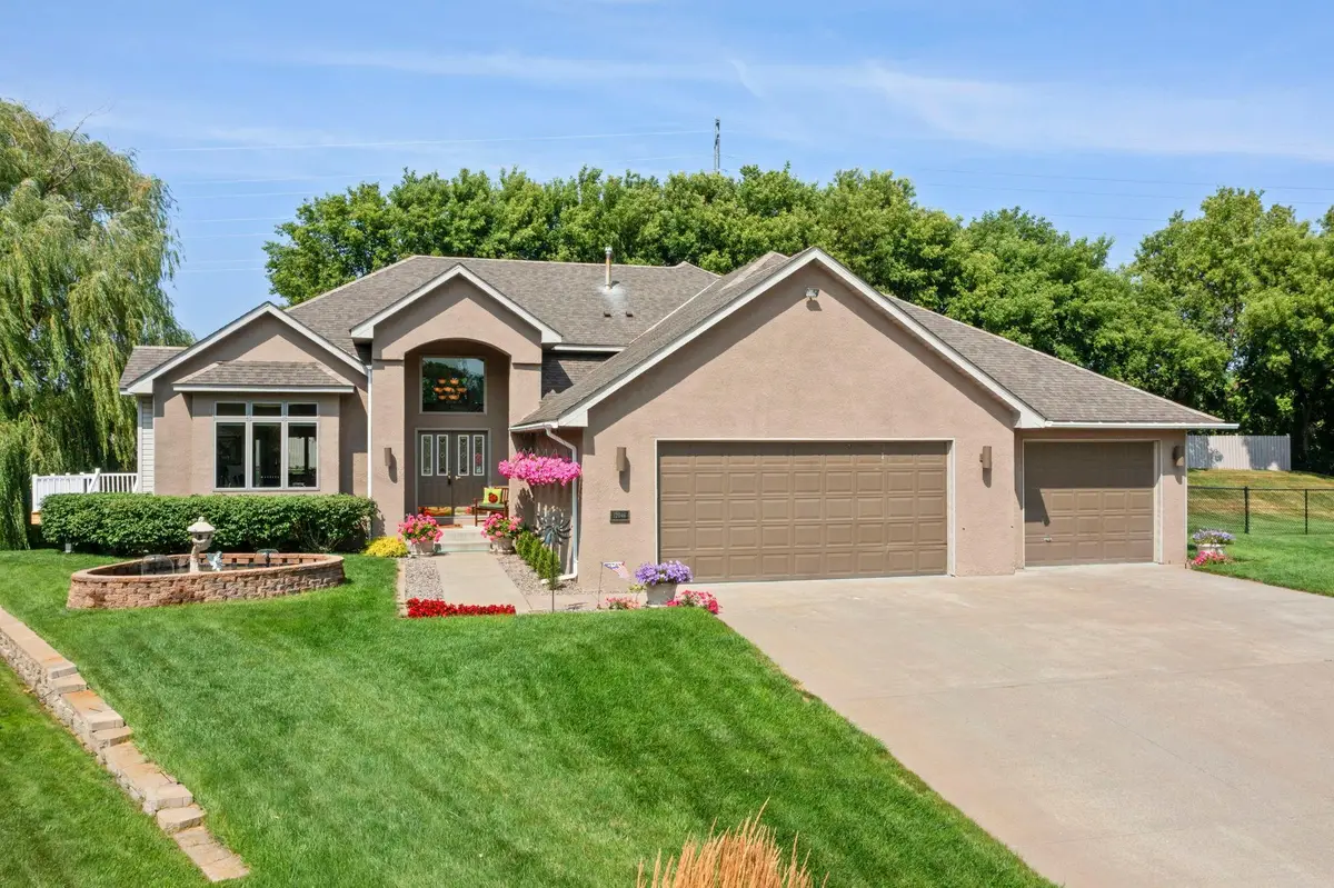 12046 94th Avenue N, Maple Grove, MN 55369 - #1