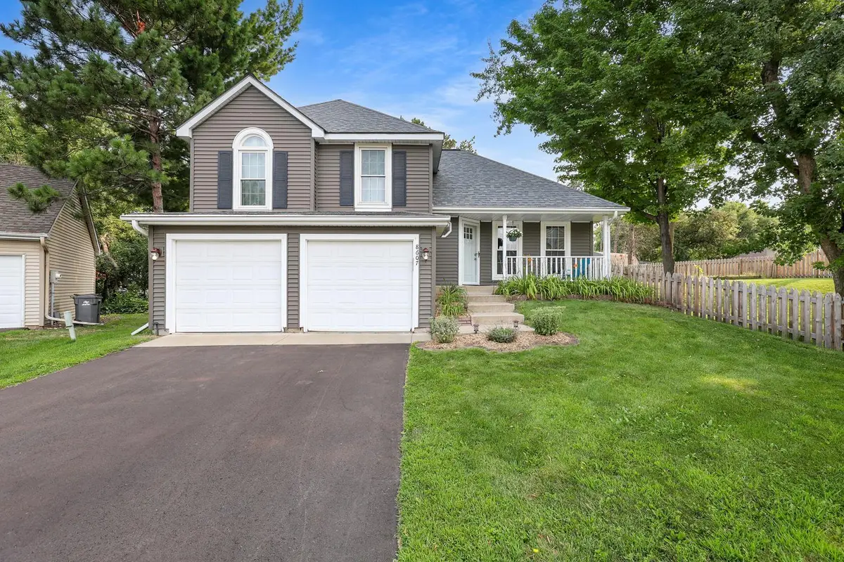 8607 Shiloh Court, Eden Prairie, MN 55347 - #1