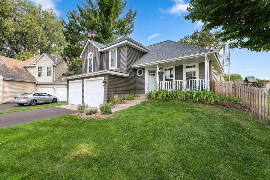8607 Shiloh Court, Eden Prairie, MN 55347 - #2