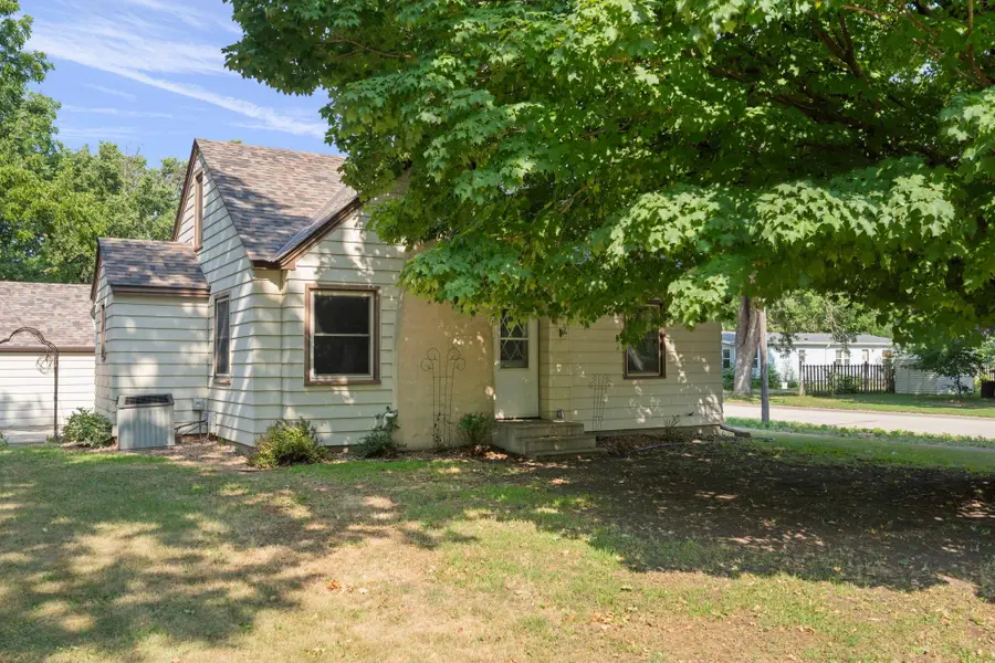 1028 1st Avenue Ne, Faribault, MN 55021 - #3