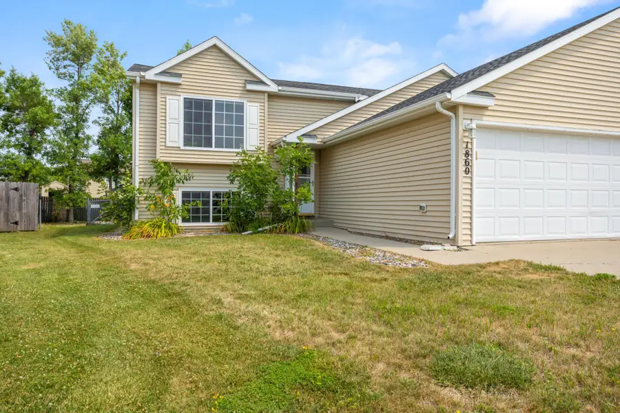 1860 Huntington Lane, West Fargo, ND 58078 - #2