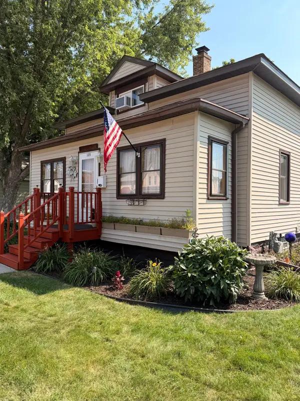125 3rd Avenue S, South Saint Paul, MN 55075