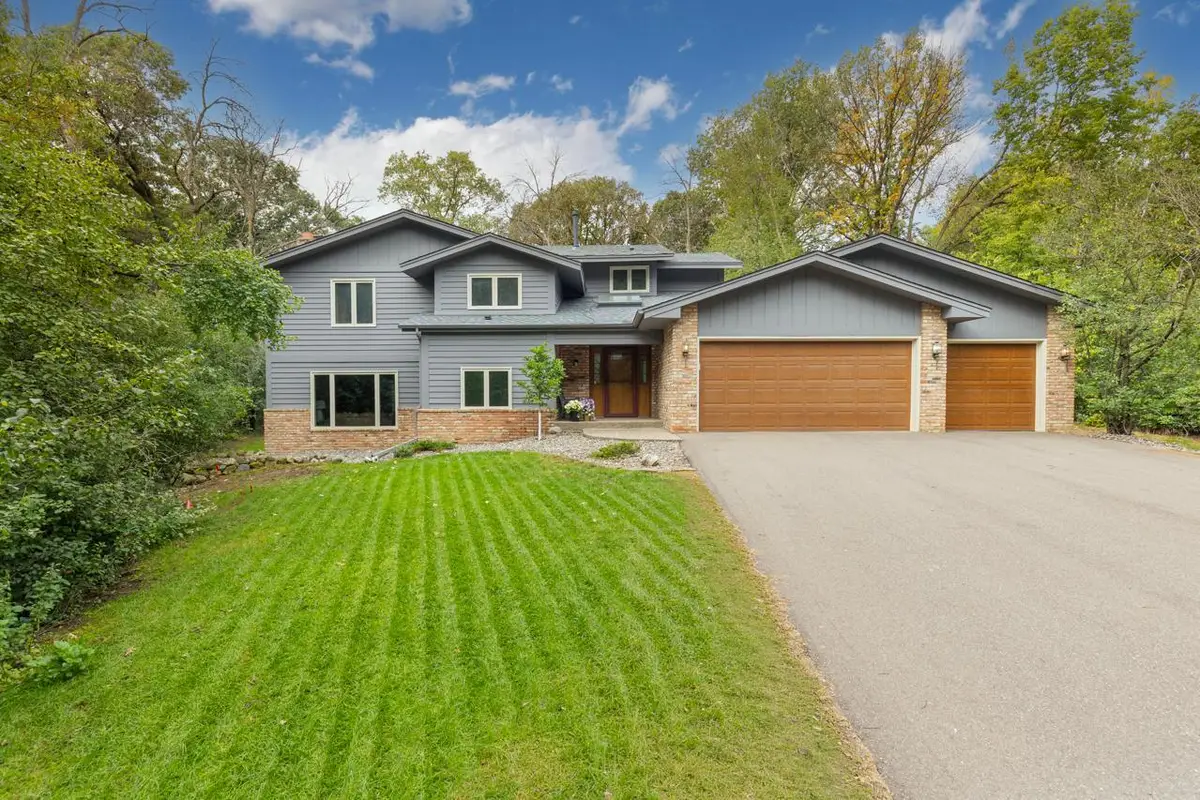 3200 Hazelwood W, Wayzata, MN 55391 - #1