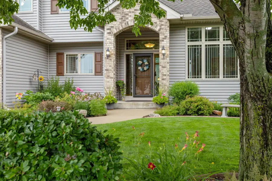 20585 Islandview Circle, Lakeville, MN 55044 - #2