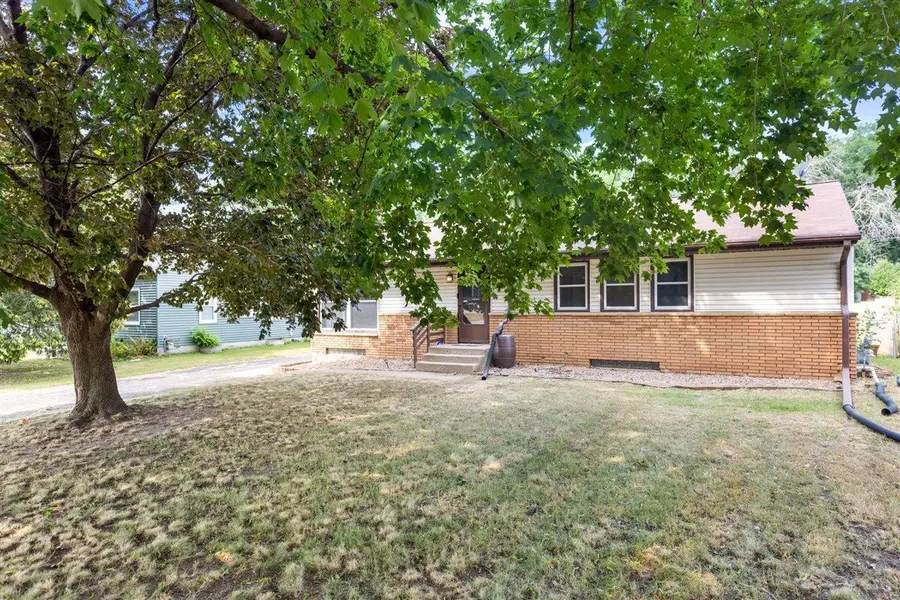 1733 White Bear Avenue N, Maplewood, MN 55109 - #2