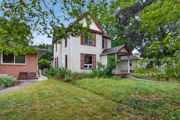 4028 Perry Avenue N, Robbinsdale, MN 55422