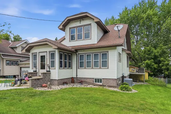 120 Park Place W, Norwood Young America, MN 55368