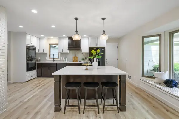 8100 Rhode Island Circle, Bloomington, MN 55438