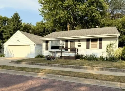 1113 Drake Avenue, Windom, MN 56101 - #1
