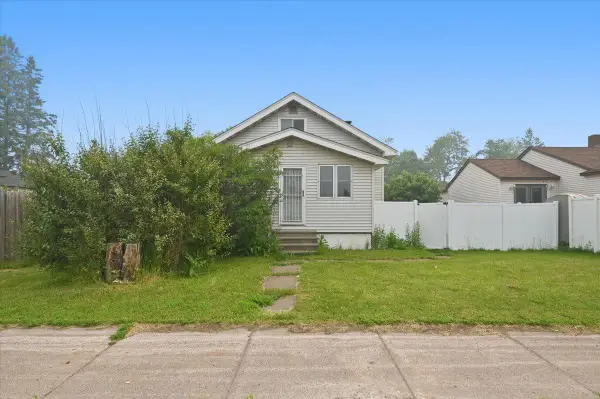 5215 E 2nd Street, Superior, WI 54880