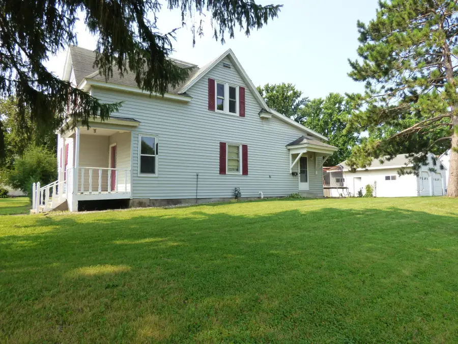 2 S Maple Avenue, Le Center, MN 56057 - #2