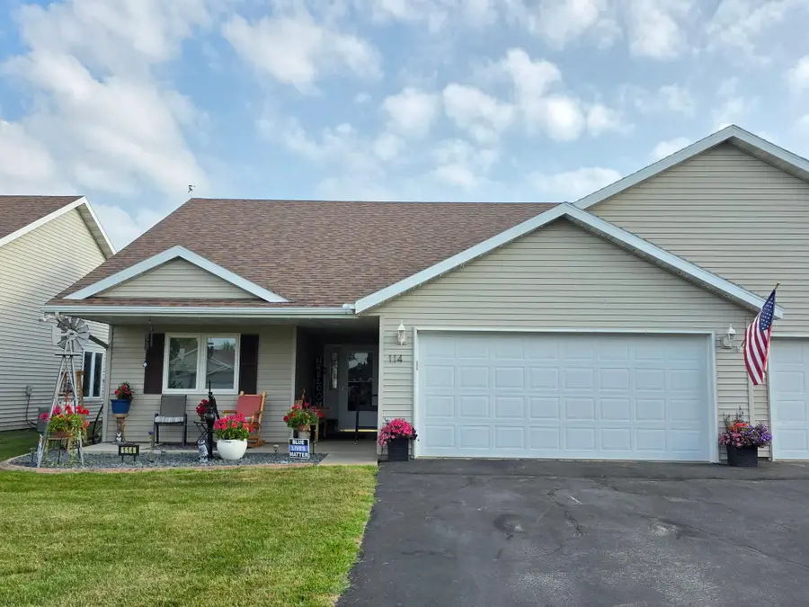 114 6th Avenue Ne, Elgin, MN 55932 - #2