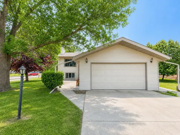 325 2nd Street Nw, Hillsboro, ND 58045