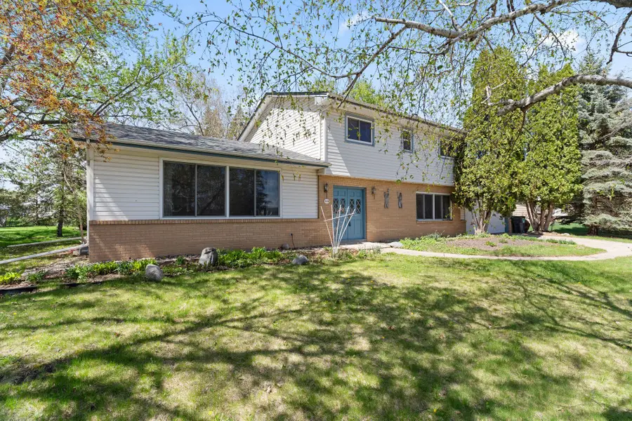 9908 Oxborough Road, Bloomington, MN 55437 - #2