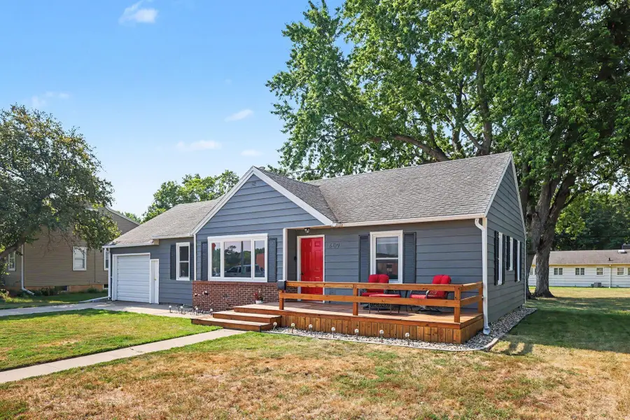 409 W Dodge Street, Luverne, MN 56156 - #2