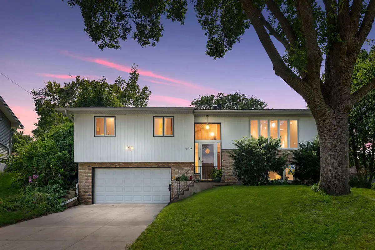 725 W 1st Street, Waconia, MN 55387 - #1
