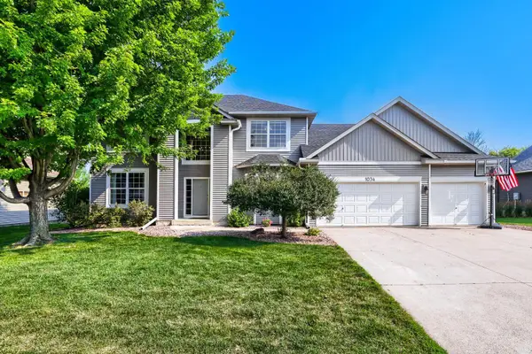 1034 Windmill Creek N, Waconia, MN 55387