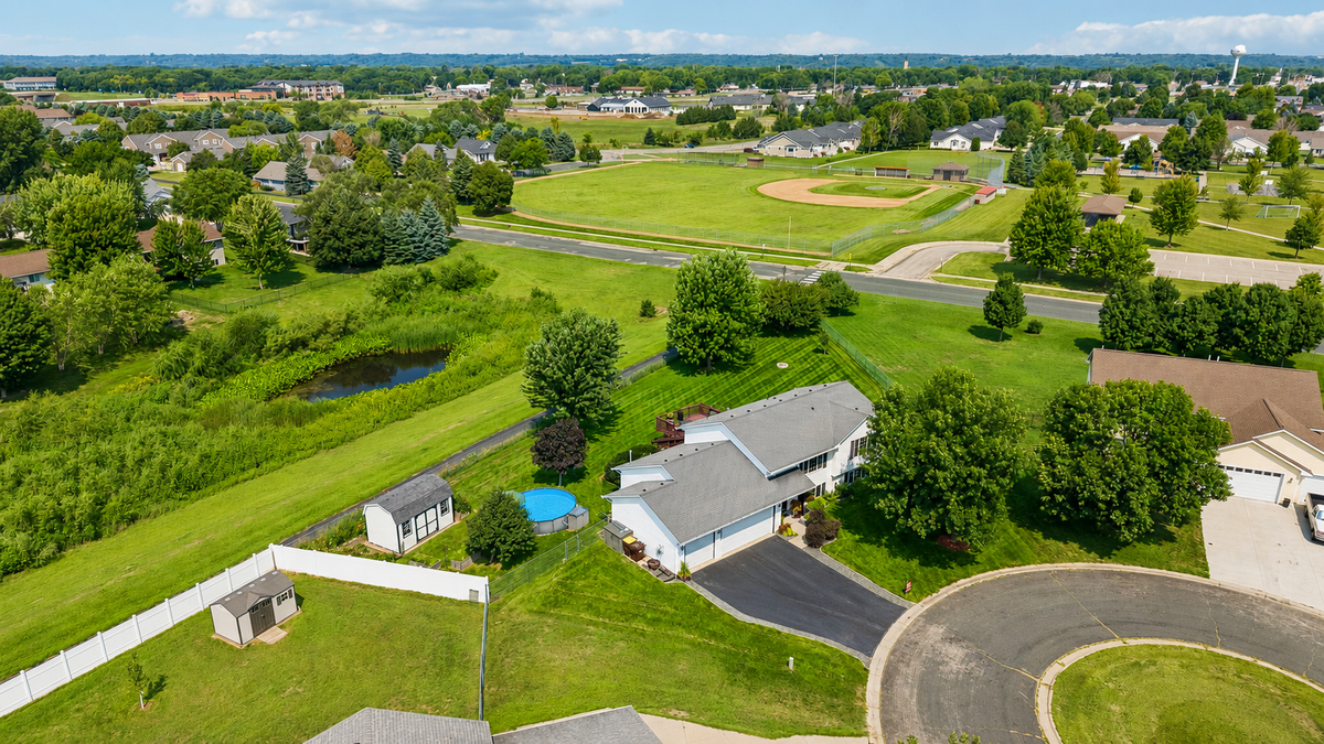 600 Pioneer Circle, Belle Plaine, MN 56011 - #1