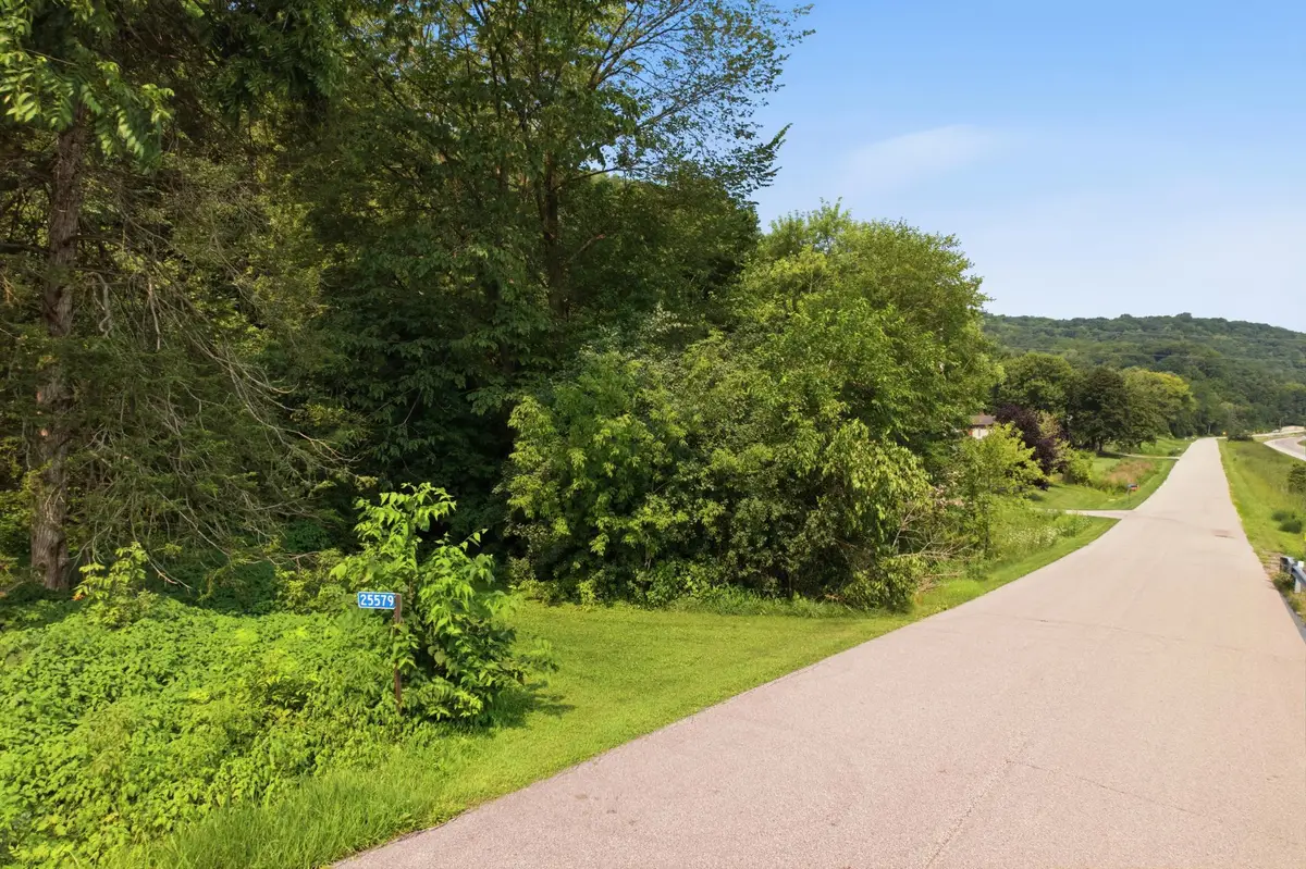 25579 Leeward Road, Winona, MN 55987 - #1