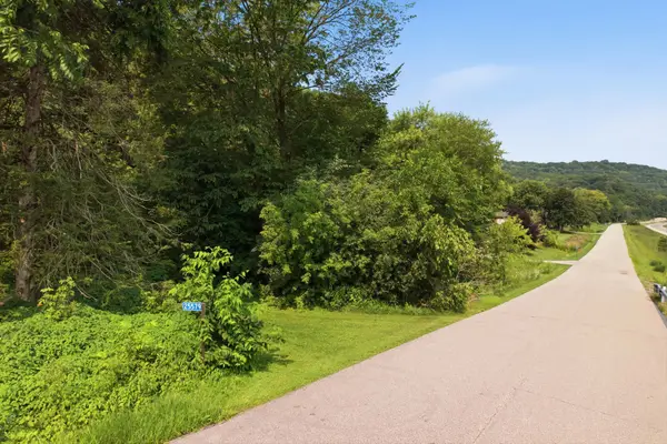25579 Leeward Road, Winona, MN 55987