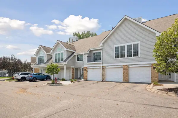 6040 Chasewood Parkway #2, Minnetonka, MN 55343