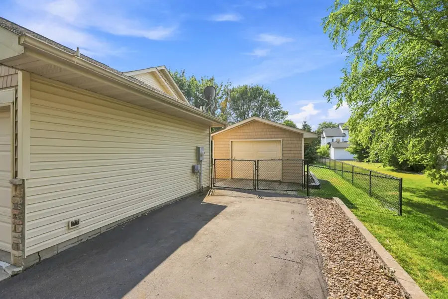 13525 Oakwood Drive, Rogers, MN 55374 - #2