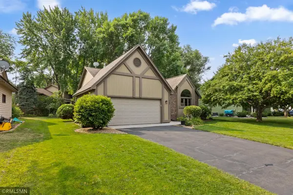 1649 Ashbury Place, Eagan, MN 55122