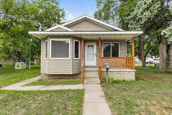 33 8th Avenue N, Waite Park, MN 56387