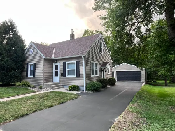 725 4th Avenue Sw, Hutchinson, MN 55350