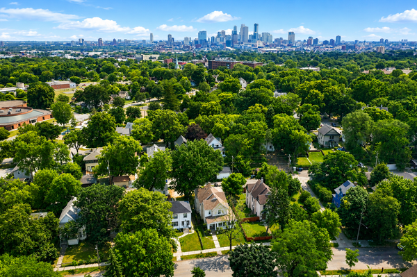 2410 James Avenue N, Minneapolis, MN 55411