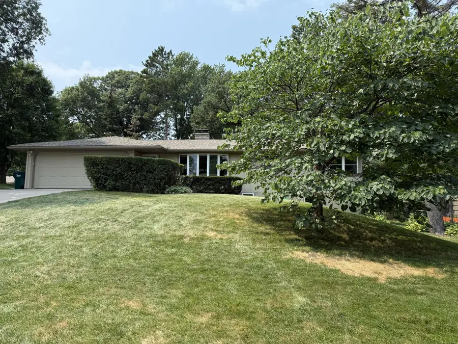 3901 Hampshire Avenue N, Crystal, MN 55427 - #2