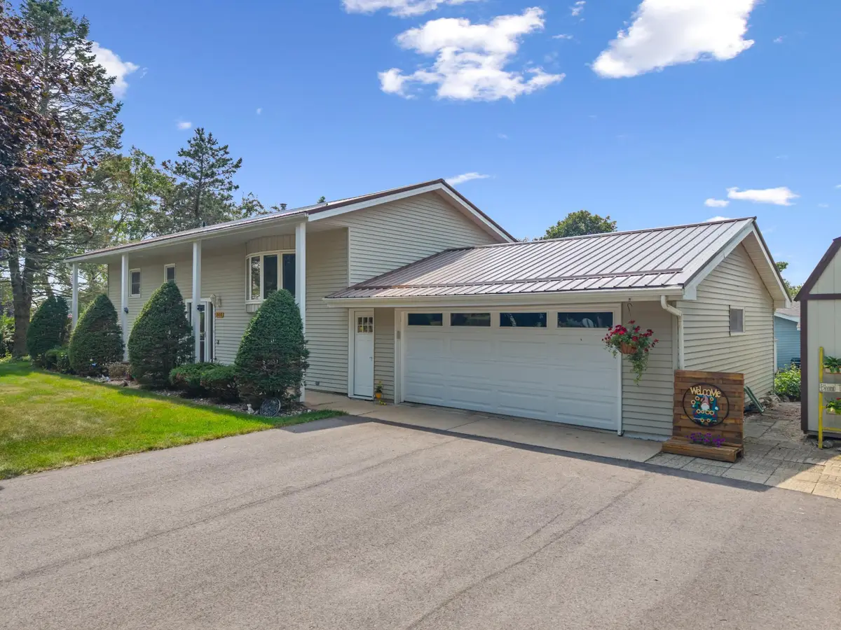 300 8th Street Nw, Plainview, MN 55964 - #1