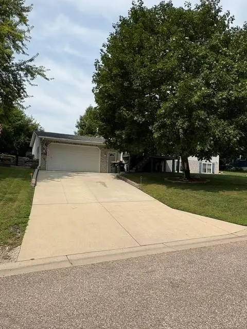 452 Kouwe Street Nw, Hutchinson, MN 55350 - #2
