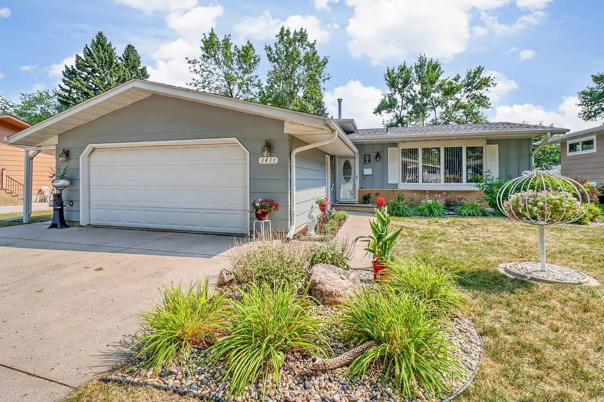 1411 23rd Avenue S, Moorhead, MN 56560 - #1