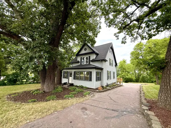 109 W Bridge Street, Redwood Falls, MN 56283