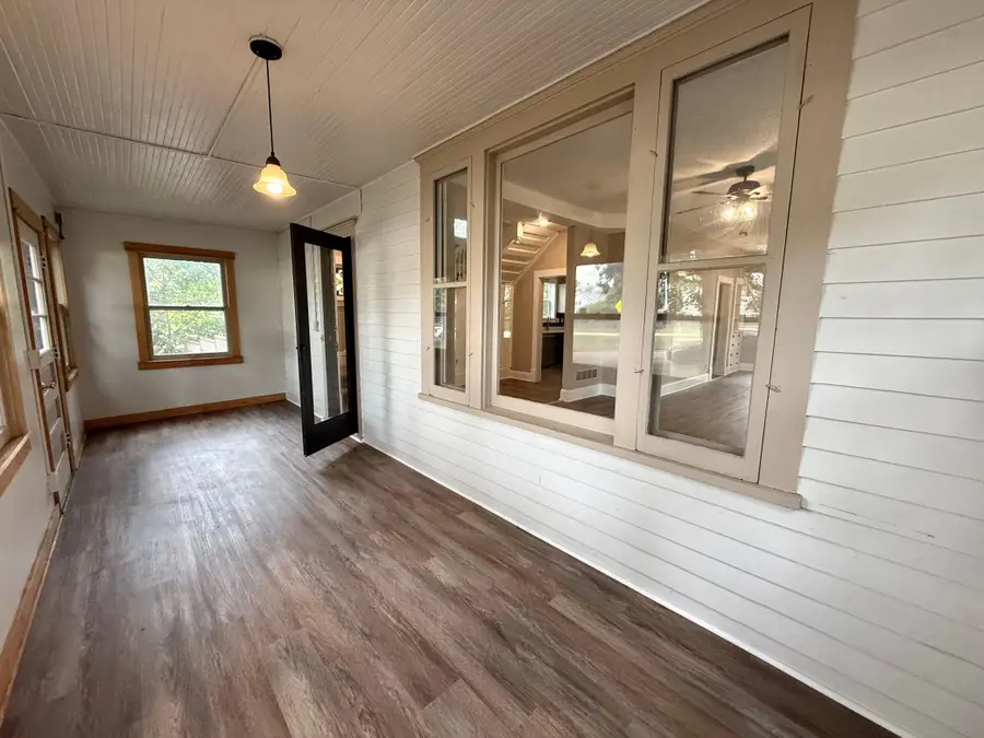 109 W Bridge Street, Redwood Falls, MN 56283 - #3