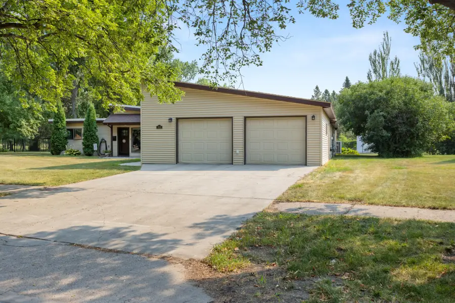 844 2nd Street N, Wahpeton, ND 58075 - #3